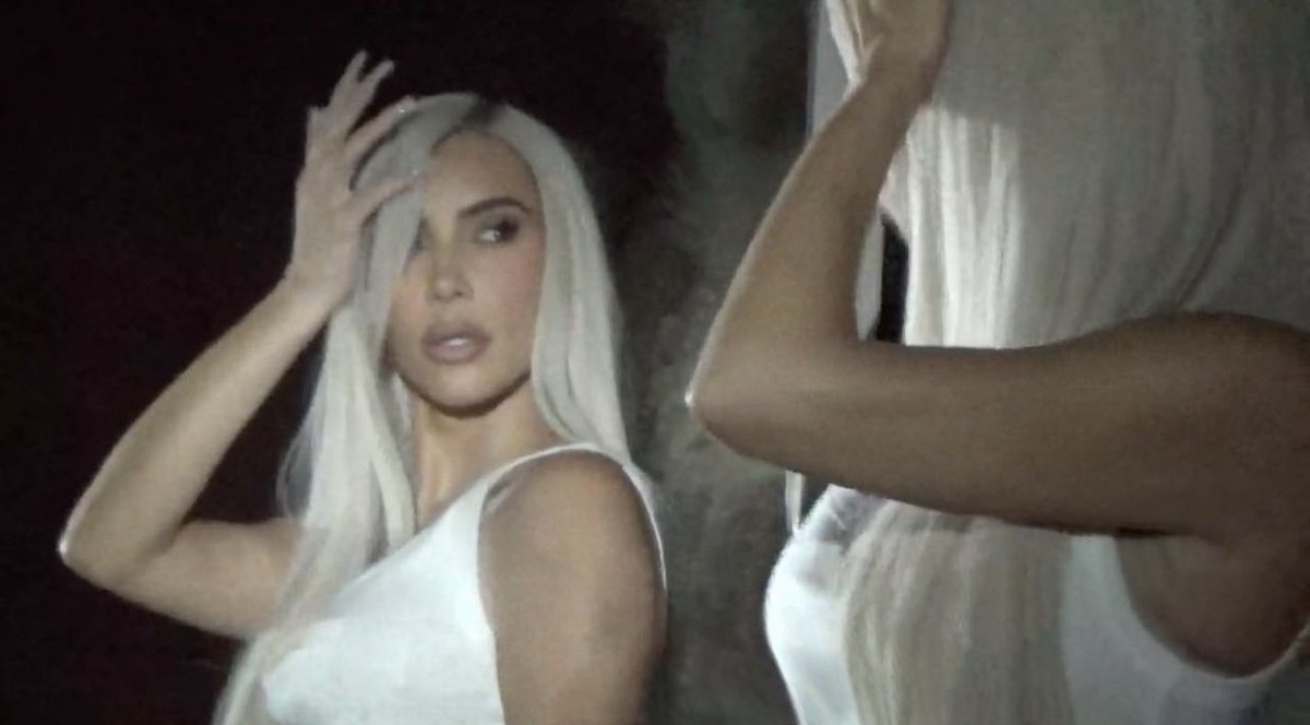 KIM KARDASHIAN KIMKARDASHIAN POSTS X visual data 5