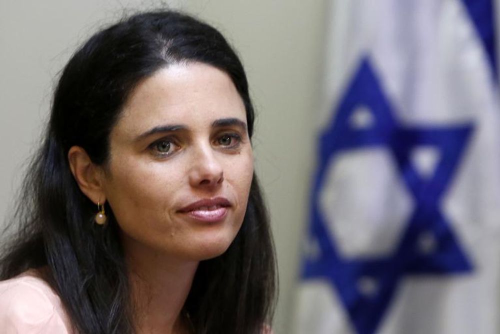 kebabji13's tweet photo. نايكة شرف العرب و مخضعة الفلسطينيين تحت اقدامها وكل عربي يتمنا يكون عبدها معالي الوزيرة ايلات شاكيد اذا تتمنى تكون عبد ذليل لها قول انا عبدك الذليل سيدتي https://t.co/6lfFCyj8la