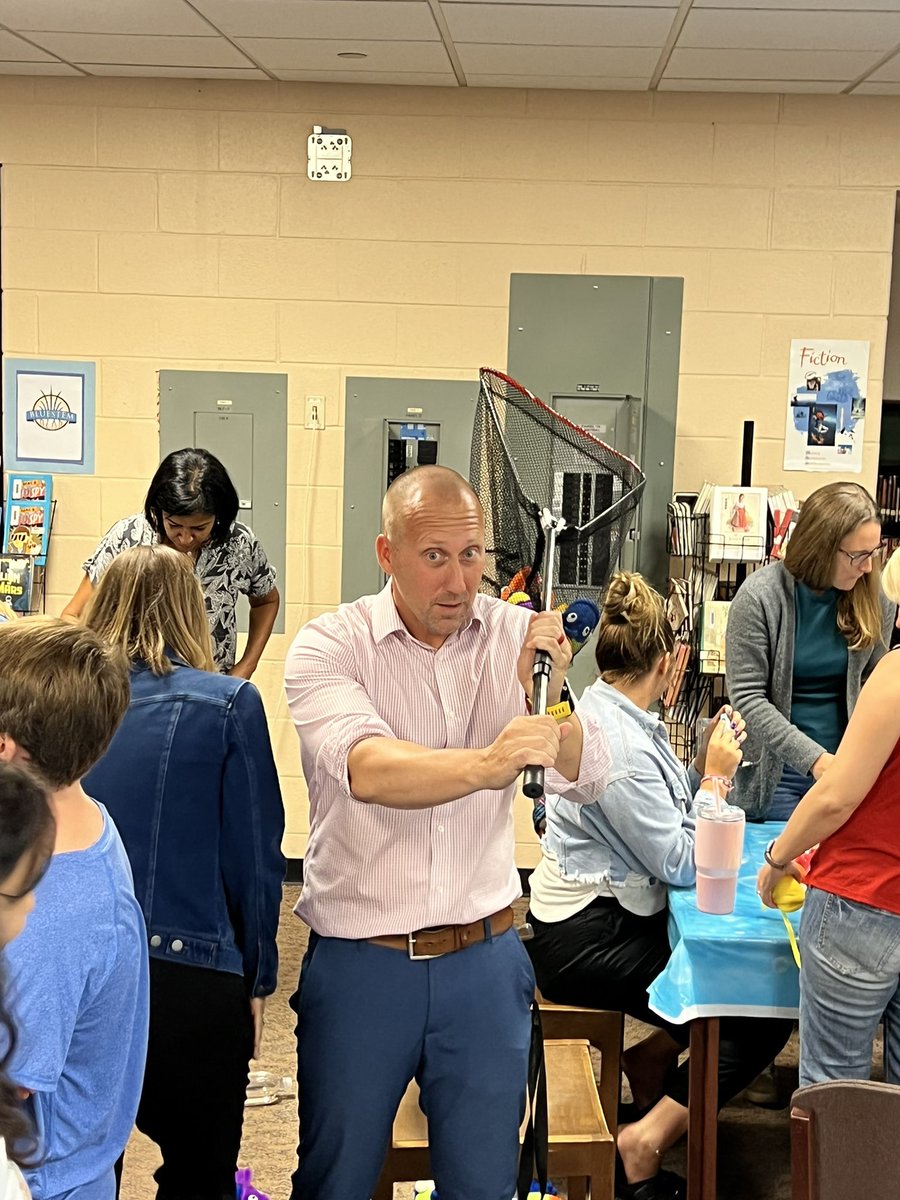 MrsGKthrough3's tweet photo. First Day fun for staff! #winfield34 https://t.co/8LzyMLMoeJ