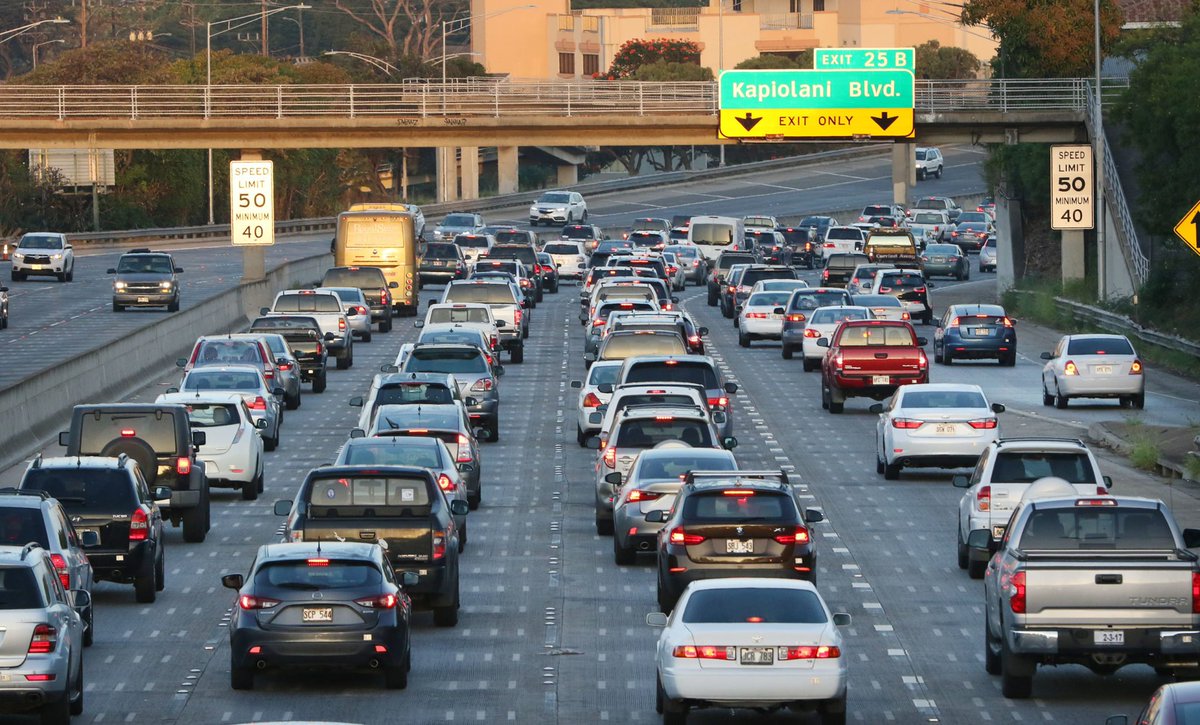 STCHawaii's tweet photo. Want to avoid the back to school traffic? Avoid frustration and decrease traffic by taking an alternative form of transportation and following these tips! 🌎
#electricvehicle #infrastructurelaw #cleantransportation #goelectric #electricbus #oahu #alternativemodes #carpool https://t.co/2r7sSrLyhA