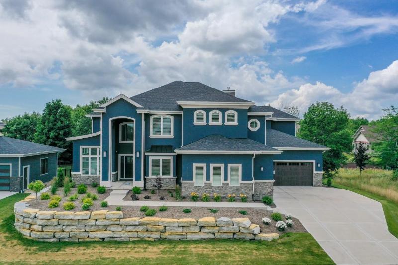 AnnetteTandeR's tweet photo. This home will wait for no one. Be the first to see it! #homesforsale #homeowner  https://t.co/ObZaOBcNgd https://t.co/4LzVvuBE2x