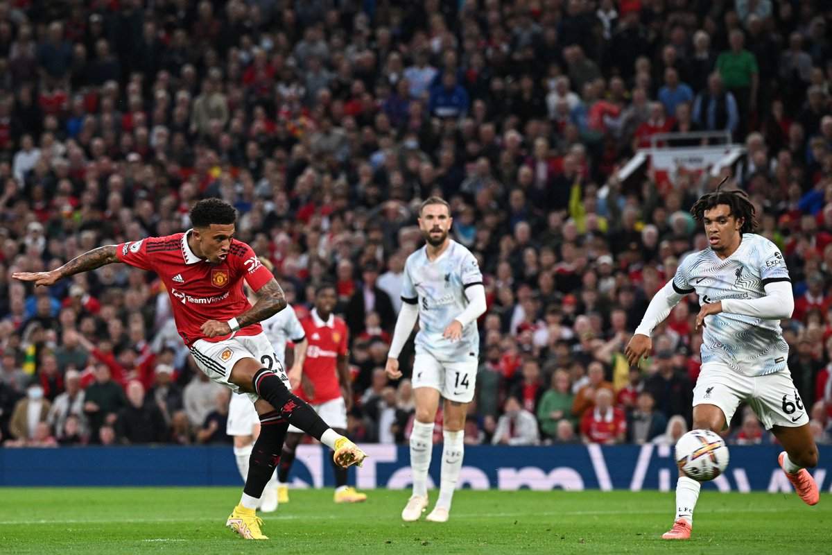 SiaranBolaLive's tweet image. HT #EPL
Man United 1-0 Liverpool
(Sancho)