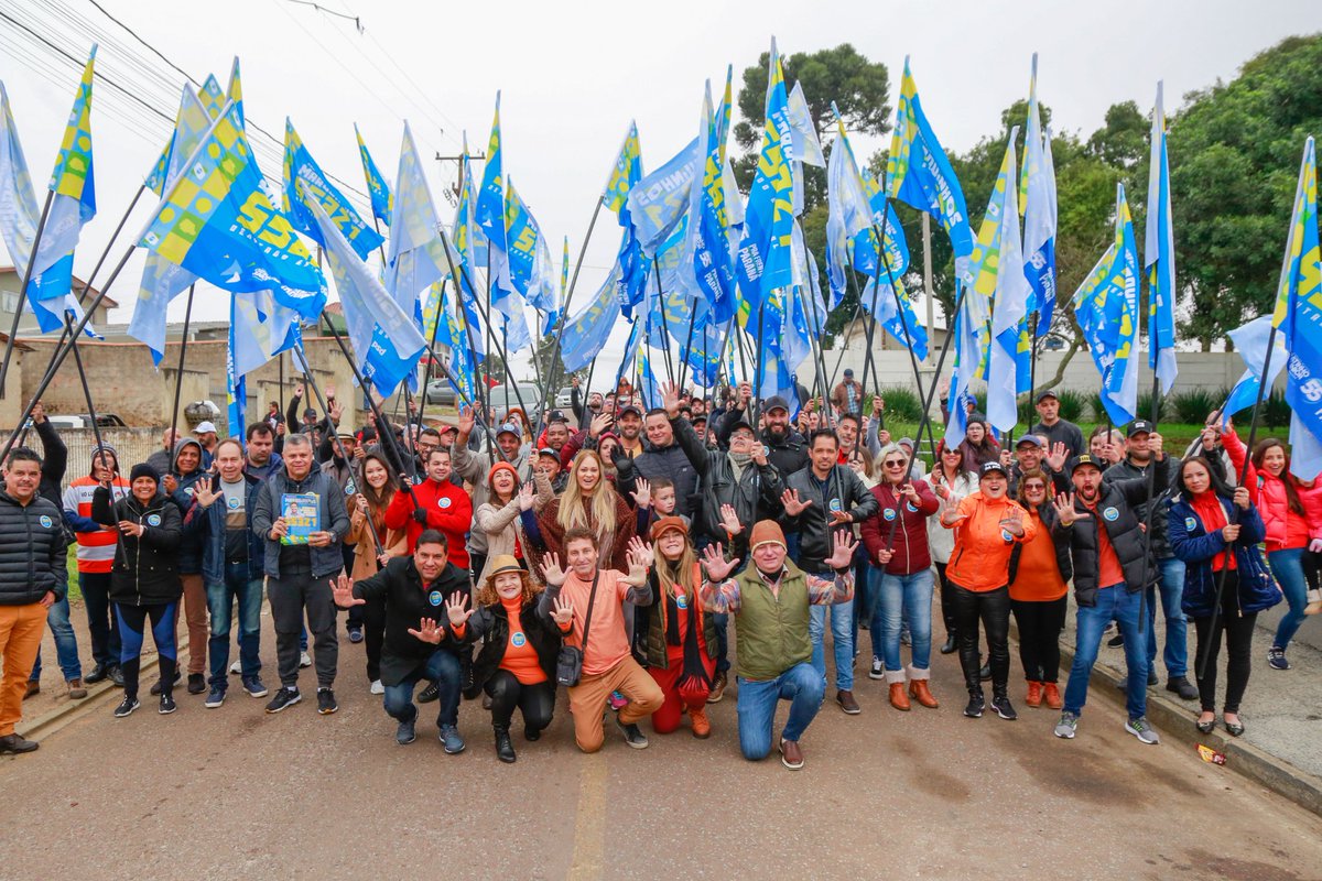 marcustesse's tweet photo. O frio não segurou a alegria e disposição da Caravana 55321 Professor Marquinhos Deputado Estadual. Na manhã deste domingo, 21 de agosto, fomos às ruas do bairro Santa Maria em Piraquara, para conversar com a população. https://t.co/Z8woqnCIp7