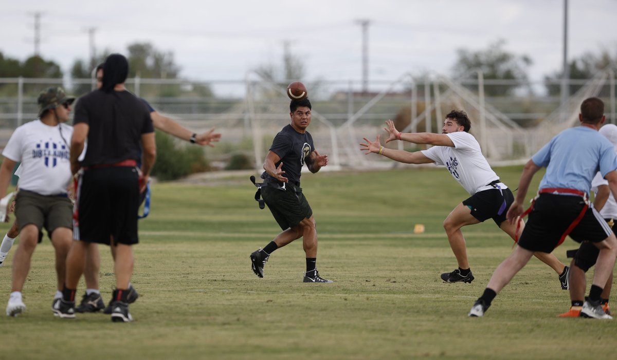 ATTENTION!!! 

Click here --> facebook.com/media/set/?van…

To view the PHOTO ALBUM from the Second Annual Flag Football Tournament. 
#Football #FlagFootball #SunBowl
