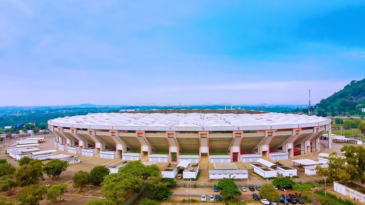 olaoluwaadamu's tweet photo. M.K.O Abiola National Stadium Abuja
#olaoluwaadamu #fineart #droneart #dronephotography #dronearchitecture #artist #archictecture #nationalstadium #abuja #sportcenter https://t.co/PFhrDwxKsk