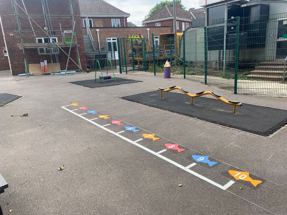 MrStag94's tweet photo. A bit of a change off tweet from what I normally put out there, but I'm rather proud of the work I done today for a primary school. Let's hope they like it when they go back. #Linepainting #roadmarker https://t.co/mwjmCS2YTe