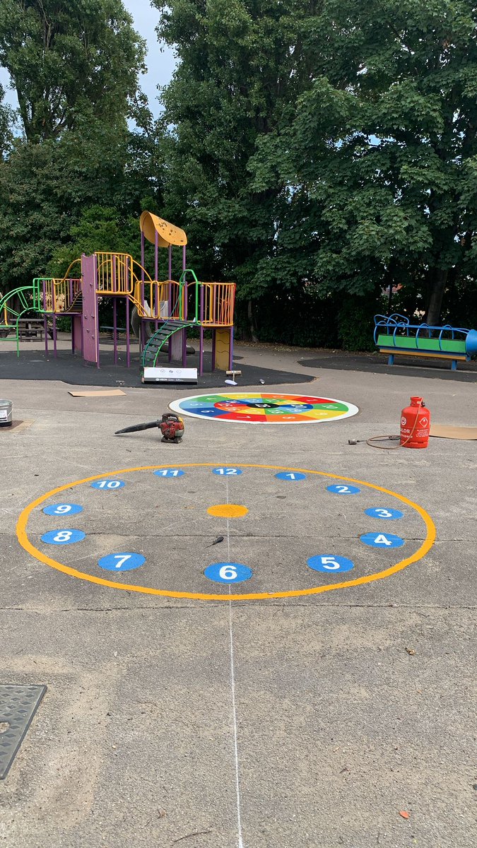 MrStag94's tweet photo. A bit of a change off tweet from what I normally put out there, but I'm rather proud of the work I done today for a primary school. Let's hope they like it when they go back. #Linepainting #roadmarker https://t.co/mwjmCS2YTe