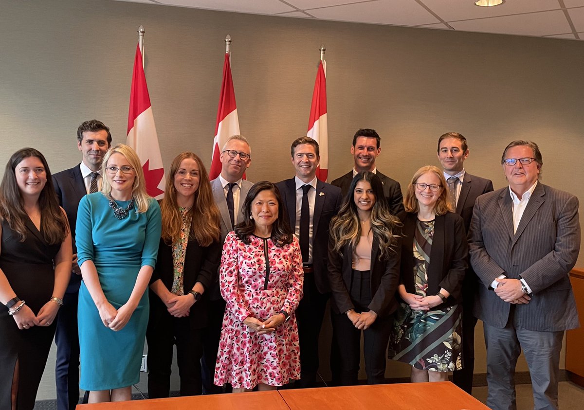 ICCCTO's tweet photo. Thank you to Minister @mary_ng for facilitating this round table today to generate great discussion around creating stronger ties and greater investment between our two countries. Thank you to @j_maloney and our members for participating. https://t.co/8UiGYYNkMH
