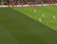 talkSPORT's tweet photo. ONSIDE! #MUNLIV https://t.co/RV0jIOaZ4C