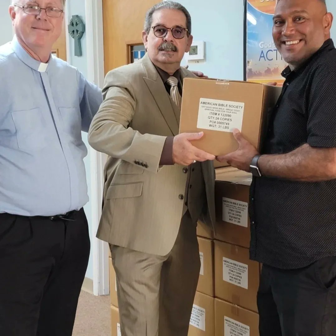 ResurrectionTPA's tweet photo. Ptr. Jose Matta, Deacon Walter &amp; Graeme Woodbrook are pioneering the effort to distribute over 3000 Bible's in English &amp; Spanish. If you know of Christians in need contact @ResurrectionTPA or @AnglicanUnion https://t.co/gjmG38JN6B