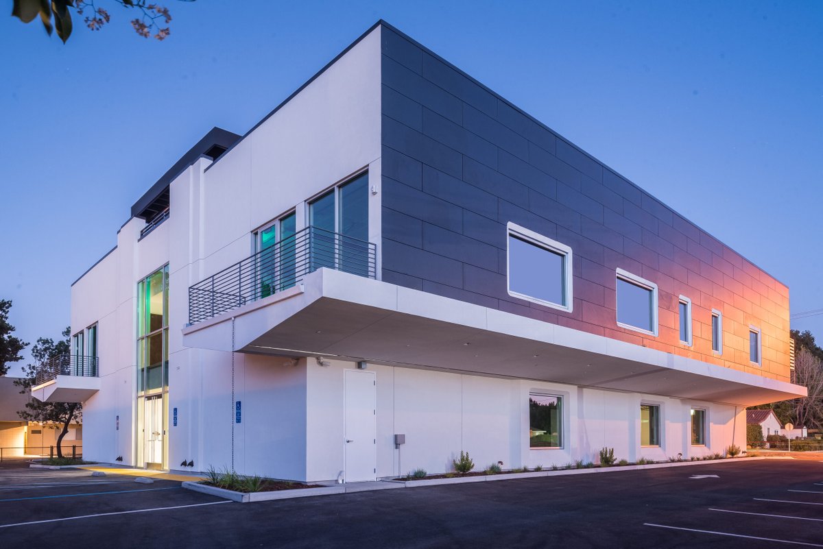 foundryservice's tweet photo. San Jose Office Building with @Cembrit Transparent T161 #fibercement boards.  https://t.co/xfHYlM2mm9 https://t.co/KzzPg8Y6iT