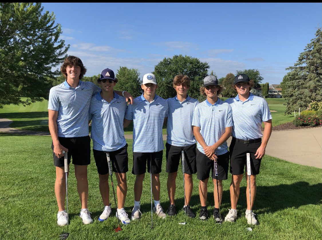 The J-Hawks fired a 328 at Thunder Hills today, led by Jake Strain with a 75, Landon 83, Logan Augustine 84 and Logan Miller with a 86. Adam and Logan Boll also shot 91.