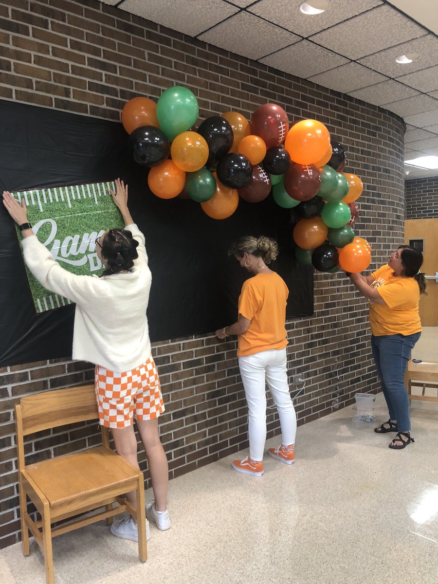 lcimspanthers's tweet photo. Battle of the Bridge decorations going up! https://t.co/1h72q29m7s