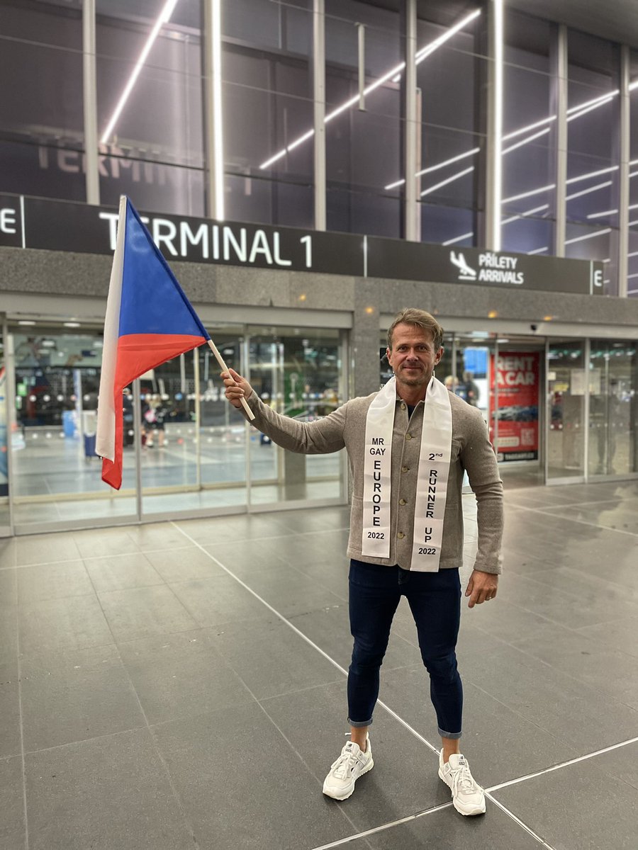 kevin_drabek's tweet photo. 🏳️🌈🇬🇧 Hi Czech Republic. i am at home. ❤️
#affirmativeaging #MGE2022 https://t.co/KckHxXwOl7
