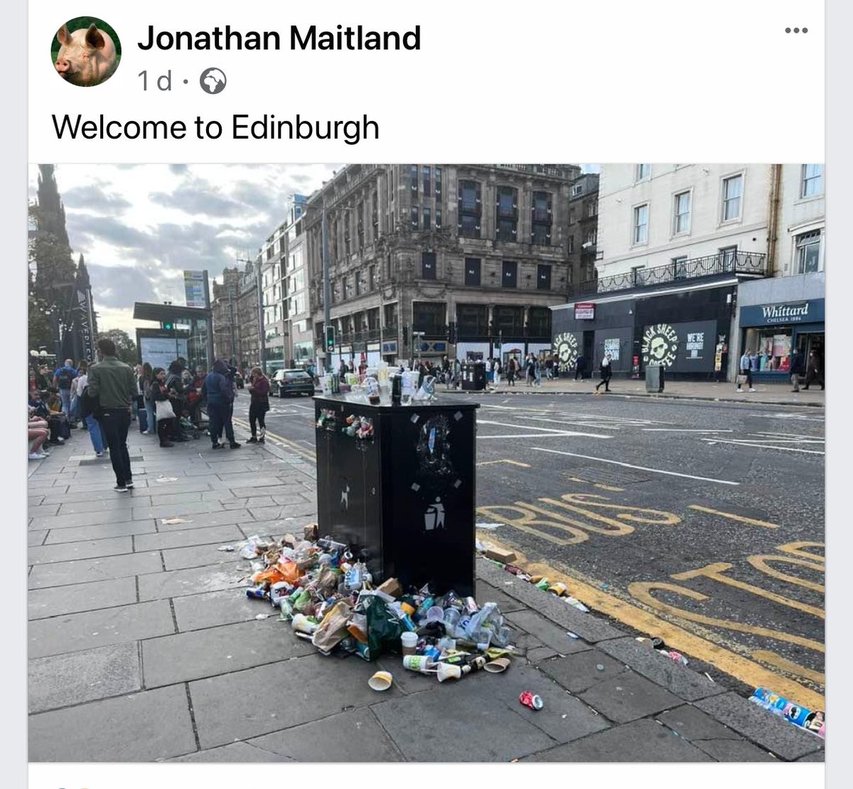 MrJohnNicolson's tweet photo. So shocking to see the state of Edinburgh today due to the current strike - and to read visitors’ sad reaction to this filth. All the result of Labour’s decision to side with the Tories’ and veto the cleansing staff’s 5% pay rise. https://t.co/9iMdl4TxwQ