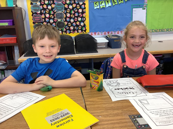 fairviewesfcps's tweet photo. What an amazing first day!  We're so glad to welcome our students to the new school year!! @sngoldstein @TeachMeMrsE @BirnsK @apwojcik @PNabywaniec #FirstDayFairfax https://t.co/R7k0IcxGZ9
