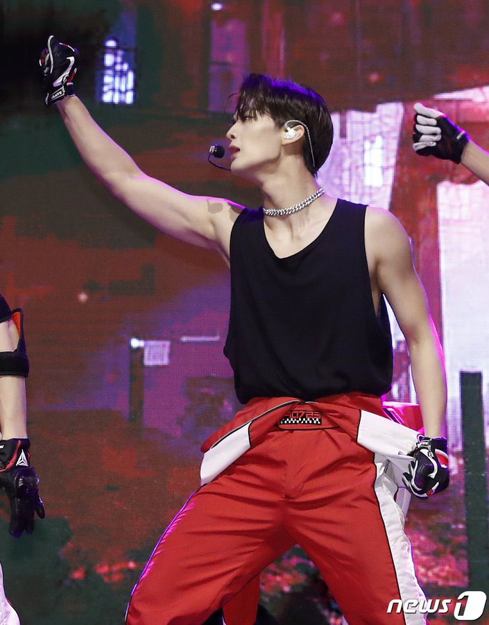 #BAEJINYOUNG #배진영 #CIX #씨아이엑스 <a href="/CIX_twt/">CIX</a> <a href="/CIX_Official/">CIX_Official</a>