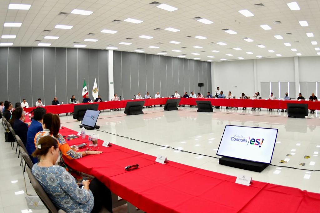 ✅ Sí habrá ceremonias del #GritoDeIndependencia 🇲🇽 y desfiles en #Coahuila. 

De acuerdo con los últimos indicadores, que muestran una disminución importante en la positividad, hemos autorizado dichas celebraciones durante el mes de #septiembre del presente año. (1/2)