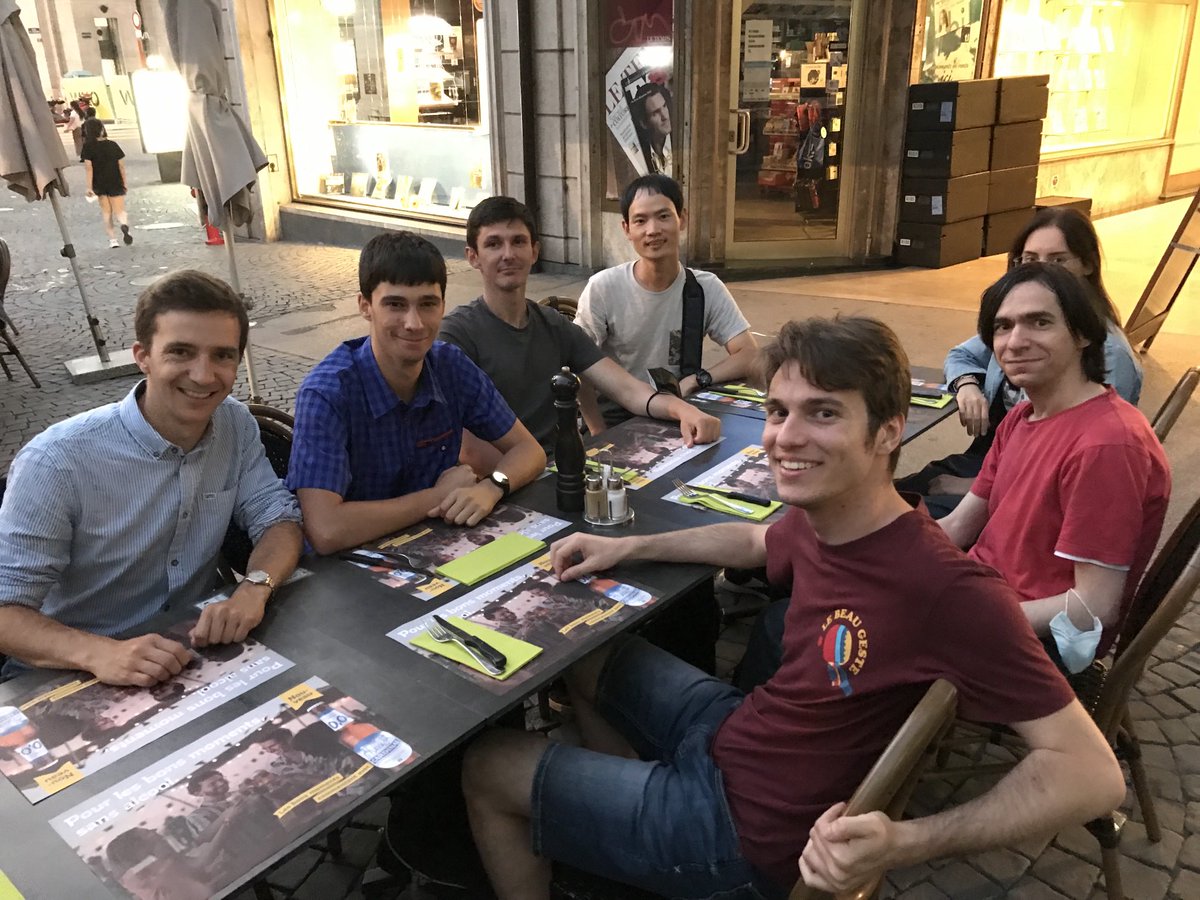 Enjoying group dinner in Lausanne for the #psik2022 conference, with Josu, Dorde, ⁦<a href="/YuewenFang/">Yue-Wen FANG</a>⁩, Amtonella, Diengo, and ⁦<a href="/FraBelli93/">Francesco Belli</a>⁩. Taking the picture Peio from the ⁦<a href="/CFMdonostia/">CFM</a>. <a href="/Psik_Network/">Psi-k</a>⁩