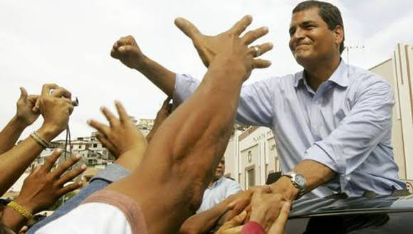 periodistan_'s tweet photo. En América del Sur, la "justicia" proscribe solamente a los políticos que molestan a las élites.

No lo ve quien no lo quiere ver. https://t.co/Gm06cBbtEh