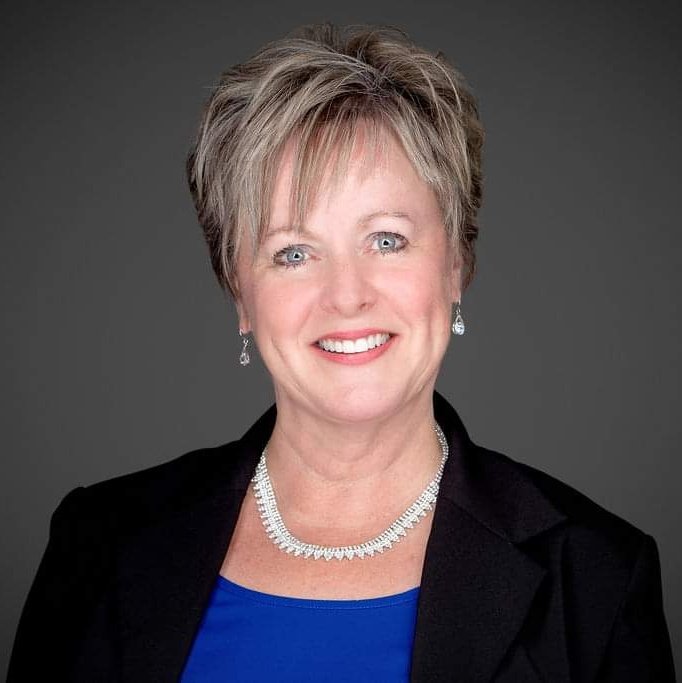 WendyAHewitt's tweet photo. Thank you to my talented friend, @jbutphoto for his photography skills! #TalentedPhotographer #friendshipmatters #LaurentianValleyCandidate #CouncilCandidate https://t.co/ZywFvQBx8F