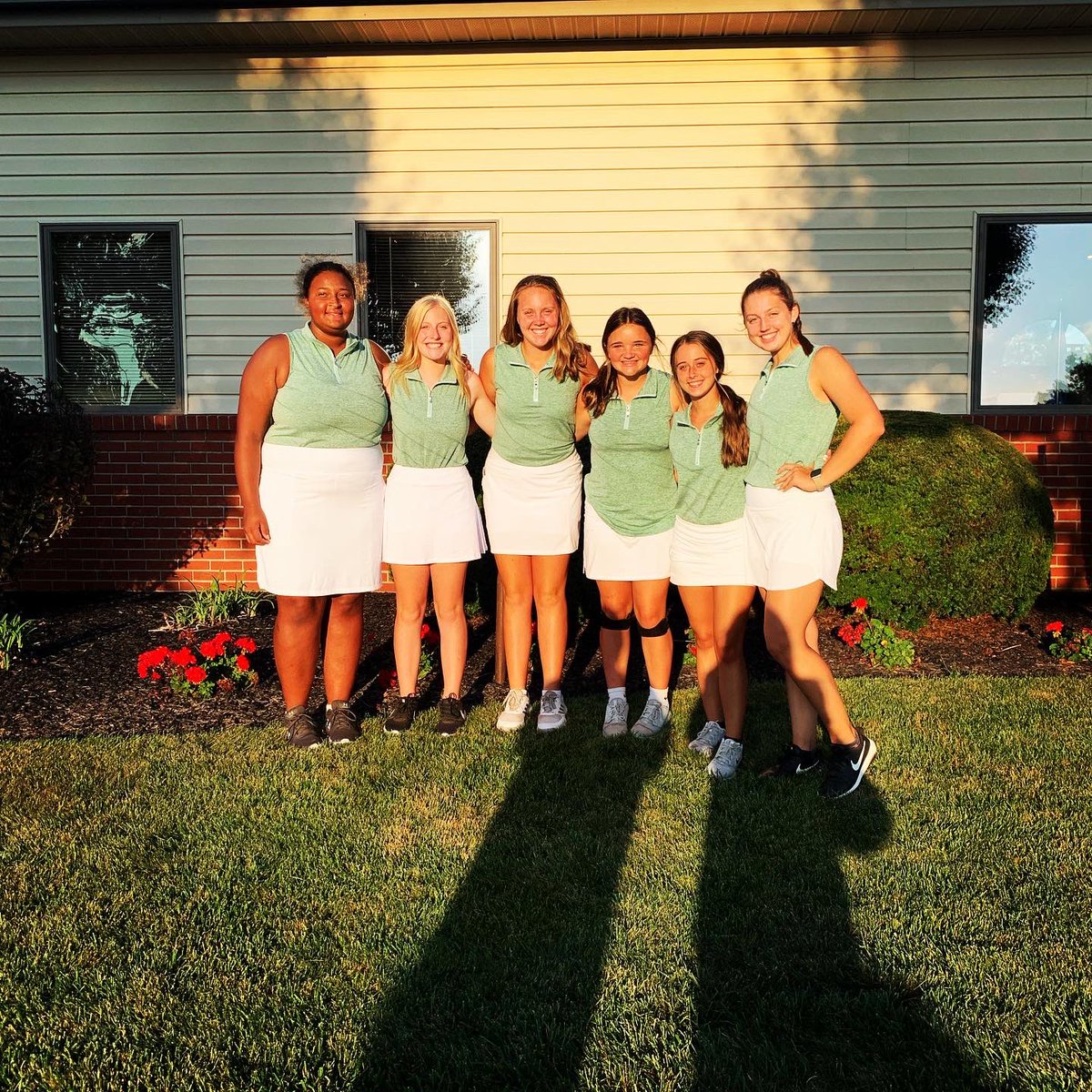 ⛳️ Lady Knights bring home a win tonight against Winchester with a score of 176-205! 💚💛
<a href="/go_nws_knights/">NWS Athletics</a> 
<a href="/zachpiatt13/">Zach Piatt</a>