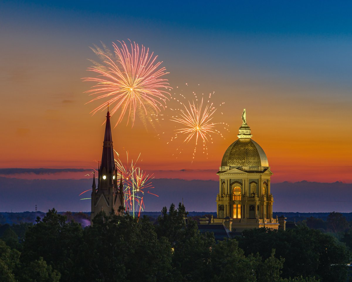 mattcashore's tweet photo. .@HolyCrossND puts on a well-placed fireworks show, huh? https://t.co/aIJGIEx62W