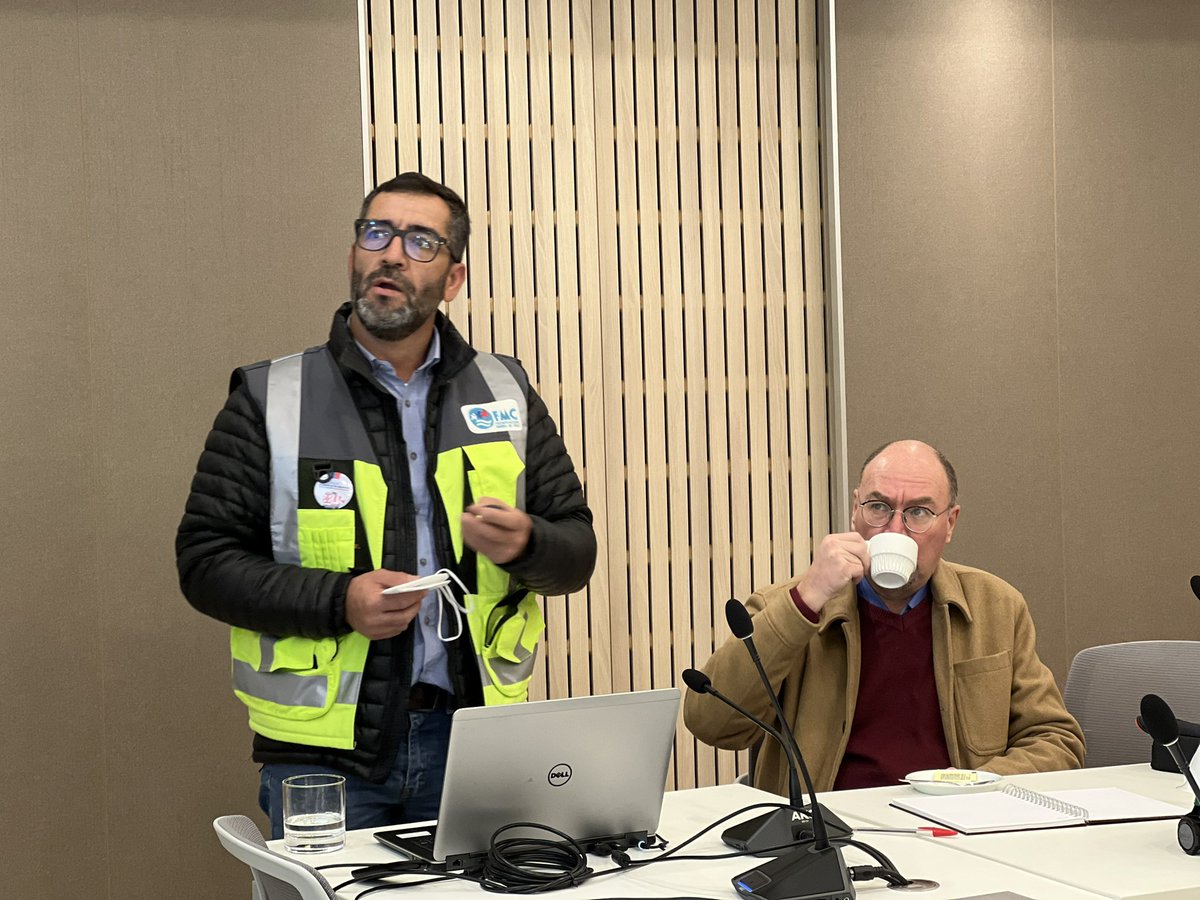 gboccardobosoni's tweet photo. Vamos por las #40Horas! 💪🏽 Hoy junto a la ministra @jeannette_jara y el Consejo Superior Laboral recibimos la propuesta de reducción de jornada de la @ctmineria y el @ConsejoMinero. 

Valoramos esta propuesta que busca avanzar en el bienestar de las y los trabajadores. https://t.co/OsnN0Gb74U