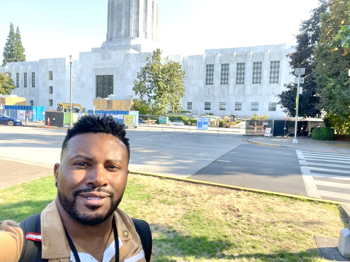 IamTravisNelson's tweet photo. I recently, stopped by my office at the capitol to drop off a few things. Construction is moving along!
Much thanks to the voters in House District 44. I’m proud to represent North & NE Portland in the legislature!
#oregon #salem #orleg #ordems https://t.co/PXz92djZxz