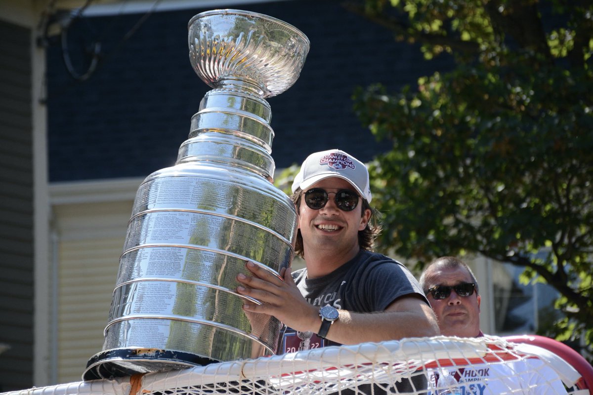 EastcoastNL's tweet photo. Lots of smiles from the champ today! ⁦⁦@Avalanche⁩ ⁦@NHL⁩ ⁦@TSN_Sports⁩ ⁦@AvalonCeltics⁩ https://t.co/povum1SPg1