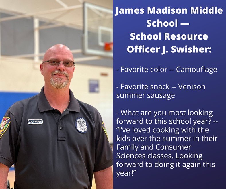 roanokepolice's tweet image. GET TO KNOW YOUR SRO

School is back in session! The RPD #SchoolResourceOfficers are ready to welcome @RoanokeSchools students back to the classrooms tomorrow. If you ever need help, you can always ask or talk to the #SRO at your school. They're ready to offer a helping hand.