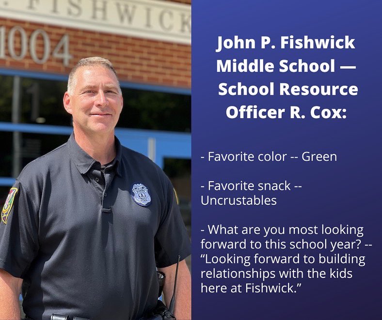 roanokepolice's tweet image. GET TO KNOW YOUR SRO

School is back in session! The RPD #SchoolResourceOfficers are ready to welcome @RoanokeSchools students back to the classrooms tomorrow. If you ever need help, you can always ask or talk to the #SRO at your school. They're ready to offer a helping hand.