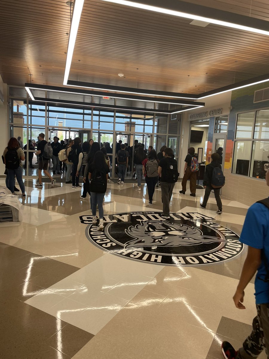 NISDSotomayor's tweet photo. Best 1st day ever!! https://t.co/VZU3ECfVLX