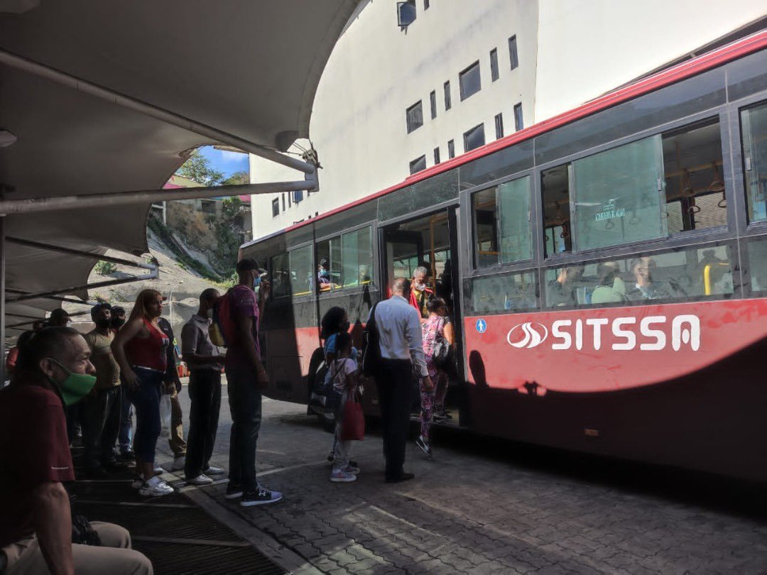 sitssa_ve's tweet photo. #SITSSAINFORMA || Durante la semana del 12 al 18 de agosto tuvimos una movilidad de 69.678 usuarios, y 2008 despachos a nivel nacional. Una vez más consolidamos la Gran Misión Transporte Venezuela.

#Entérate #GMTVen #22Ago https://t.co/EBTeoETBbk