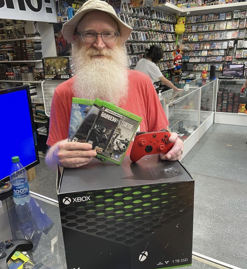 Gemgadget's tweet photo. Jason bought a PlayStation 5 from us last
month returned to get a Series X.
We have it all from old school to the newest/ latest video games. Come check us out. Let us know.
#XboxSeriesX #gpu https://t.co/pr1UJYJiLp