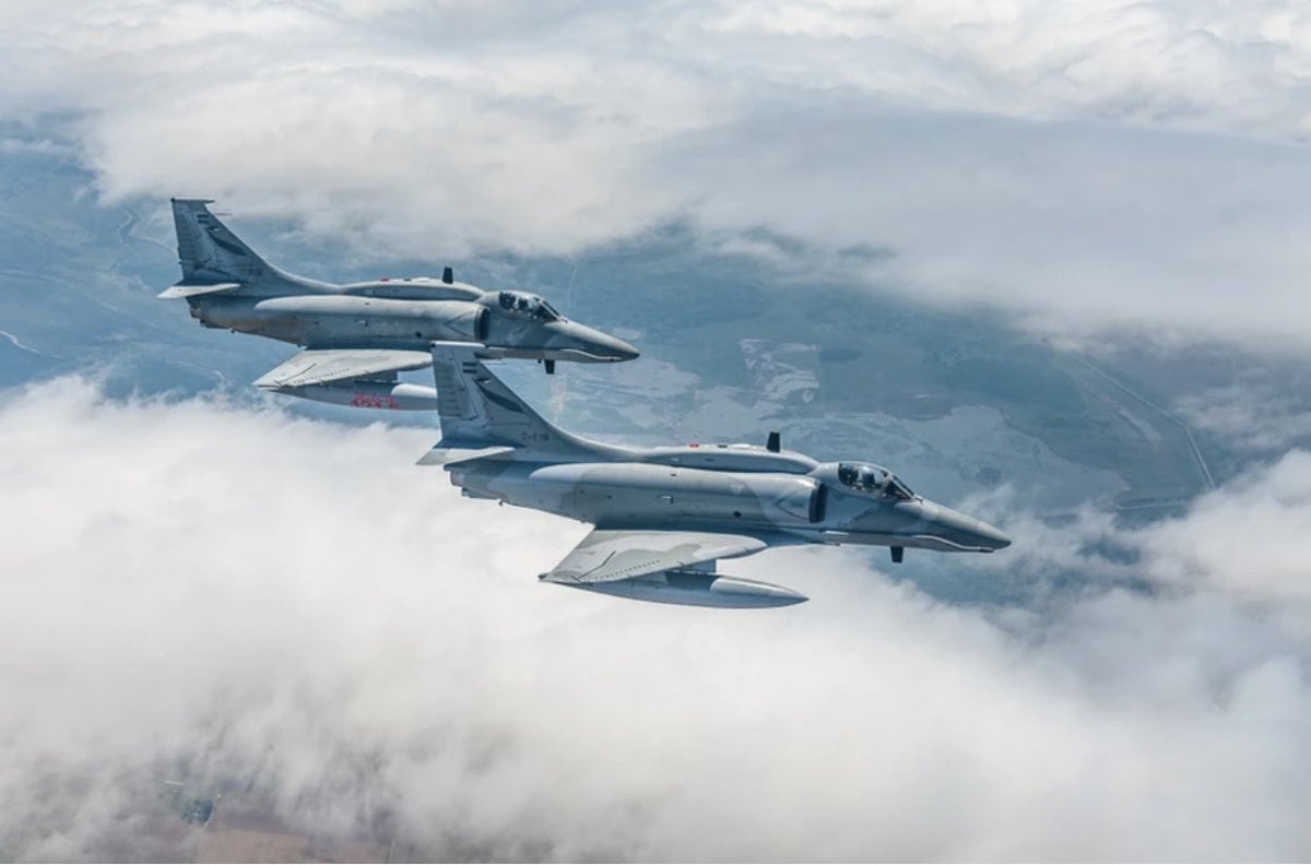 PucaraDefensa's tweet photo. Cómo trabaja el #Comando #Conjunto #Aeroespacial en Argentina
@MindefArg @FuerzaAerea_Arg @EMCOFFA_Arg @ANACargentina @EANAoficial @MinSeg @Armada_Arg @Ejercito_Arg #coae #vigilancia #control @oaci #tai
https://t.co/MaqSw2SvNS https://t.co/ckY0lSlY5h