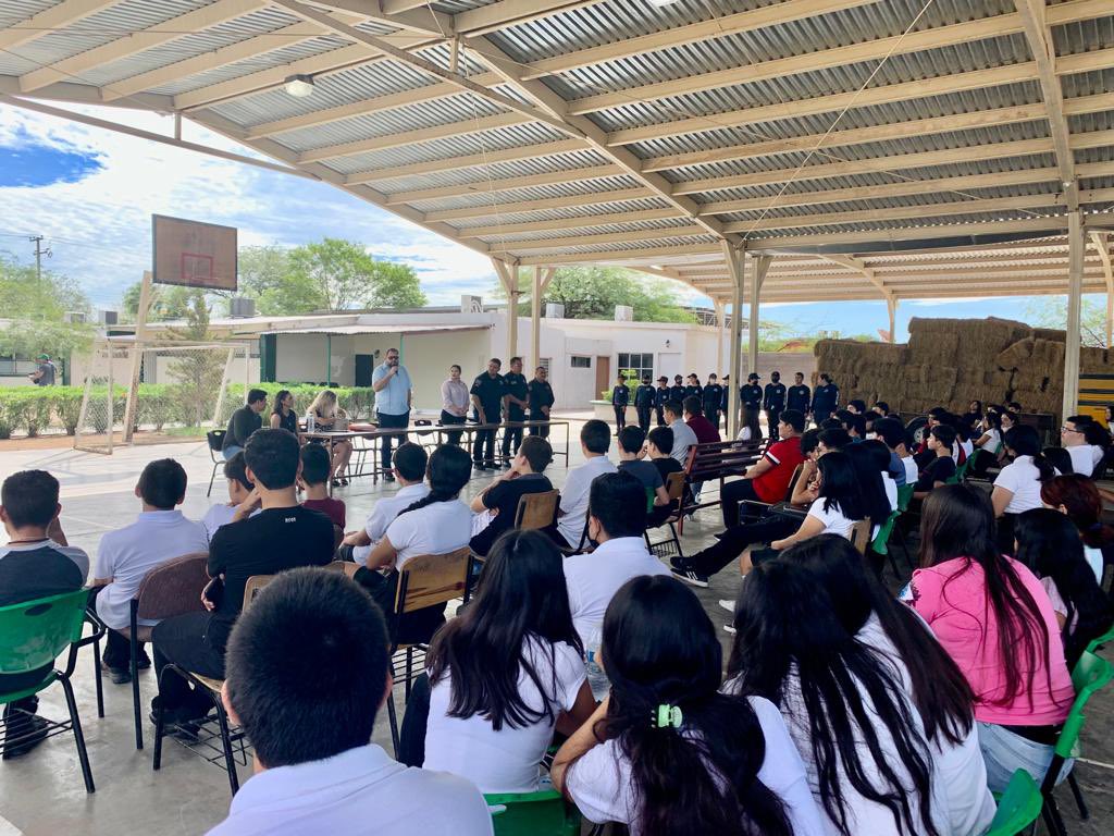 Roberto Estrella tweet media