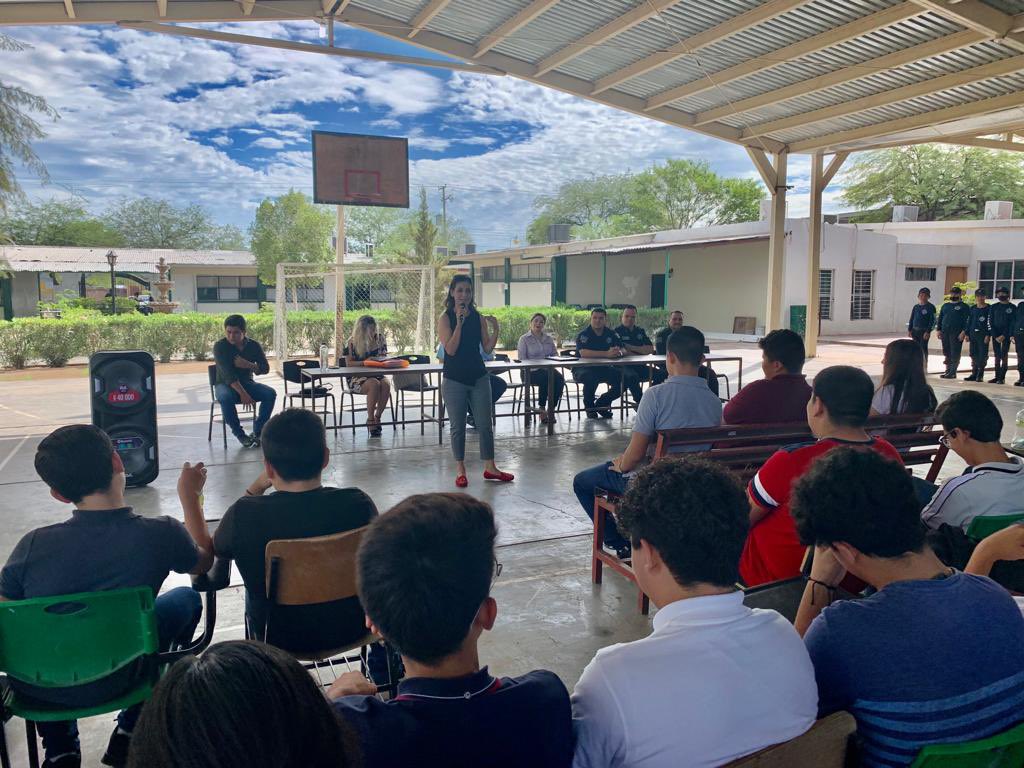 Roberto Estrella tweet media