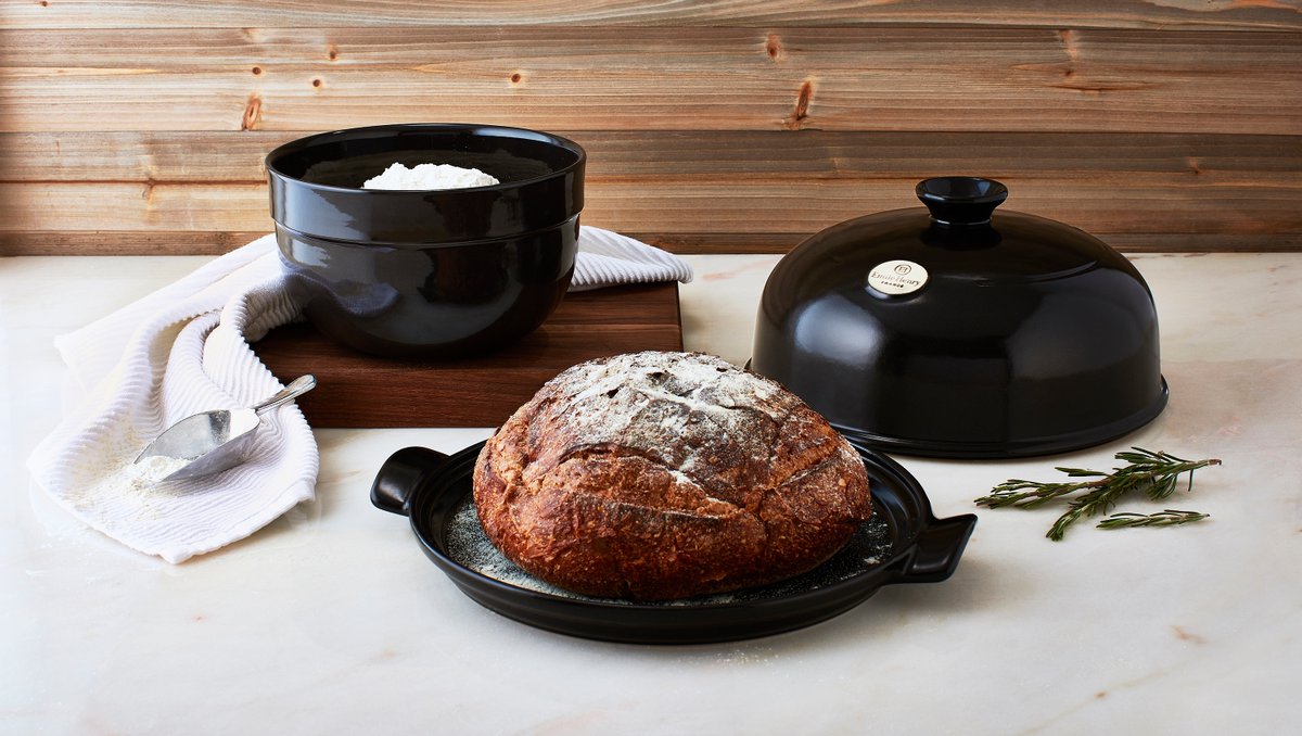 LocalRoot221's tweet image. How about some deliciously flaky, fresh, artisanal bread? Emile Henry bread baking essentials like bread cloches, bakers, and dishes make fresh bread baking a breeze!

Shop Emile Henry bakeware: l8r.it/HCSK
.
.
.
#localroot #kitchenstore #emilehenry #piedish #pie