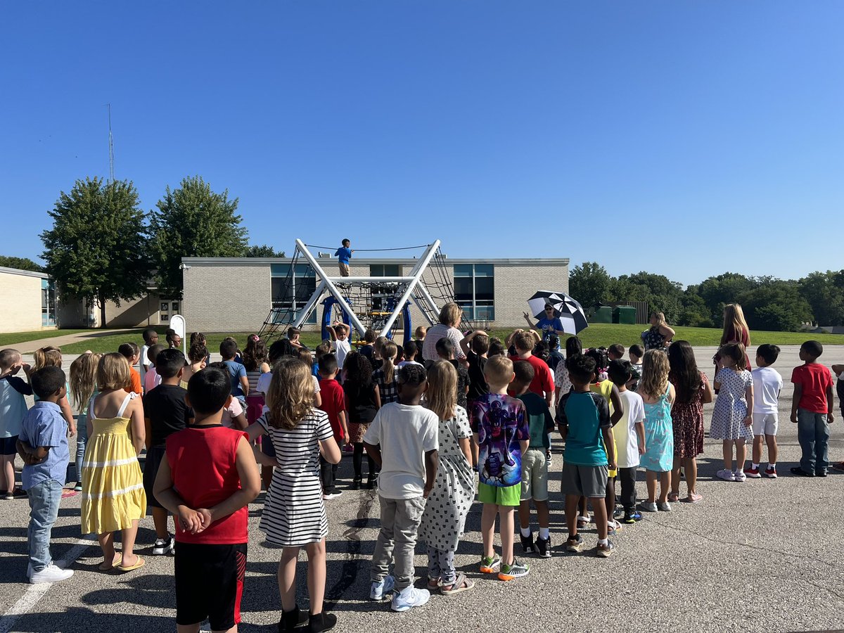 PBIS boot camp in full swing! Eagles learning the appropriate way to play!!! #isdstrong #pbis #glendaleeagles