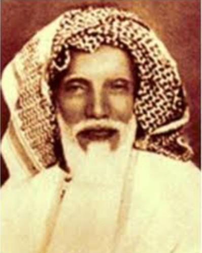elghamry1441's tweet photo. رؤيا عجيبة في الشيخ السعدي

رأت والدة الشيخ عبد الرحمن بن ناصر السعدي (ت ١٣٧٦ هـ) أنها تبول في محراب المسجد فساءها ذلك ثم قصت الرؤيا على زوجها [ الشيخ ناصر السعدي وكان من طلاب العلم ومن المعبّرين للرؤى ] 
فقال لها: إن صدقت رؤياك، فستدلين غلامًا يكون إمامًا للجامع. https://t.co/AoQ6iAsw8z