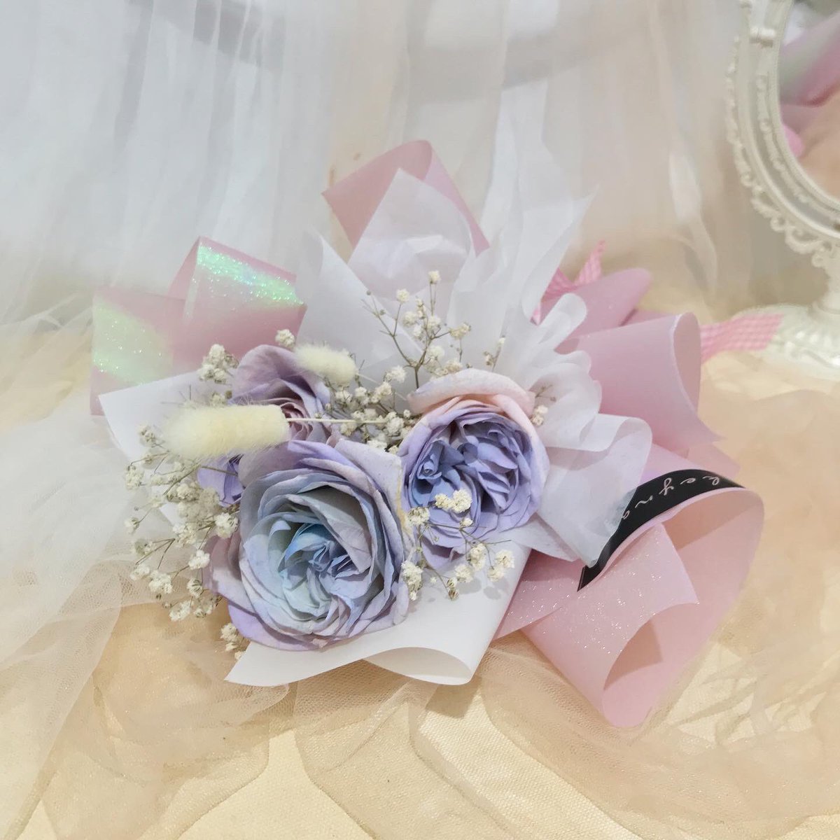 keynafloristry's tweet photo. small bouquet with roses 😍

-
yes, we can accept by your own budget ❤️
•••••••••
Reach us 
for more information:
📩 : keynaflowerhouse@gmail.com
WA : +62 831‑1565‑7889
•
you can contact us on link bio, and we’ll try to give our best for you✨❣️ https://t.co/VZ9WRjMSlu