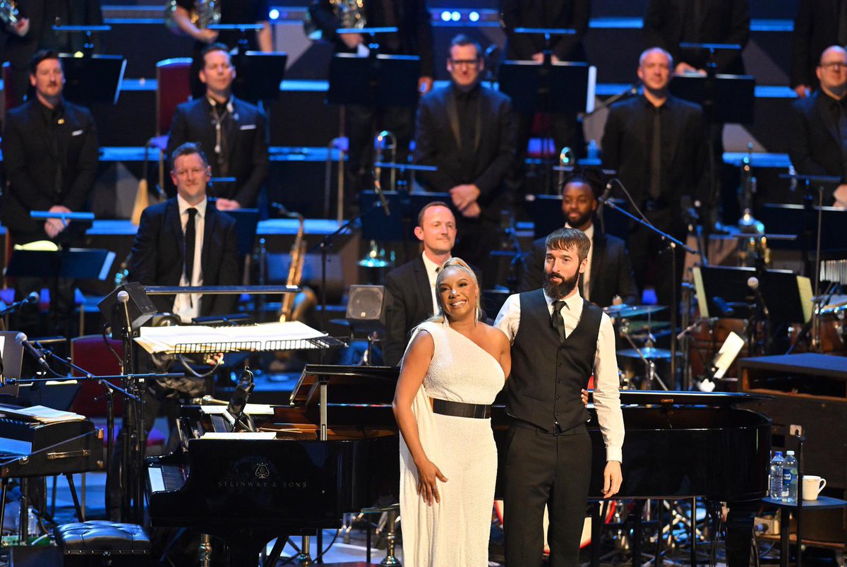 WHAT. A. NIGHT. The magnificent team of @SheleaMusic, @julesbuckley and his orchestra and Vula’s Chorale paid tribute to the Queen of Soul, Aretha Franklin 👑 Catch it @BBCSounds & BBC Four on Friday at 8pm