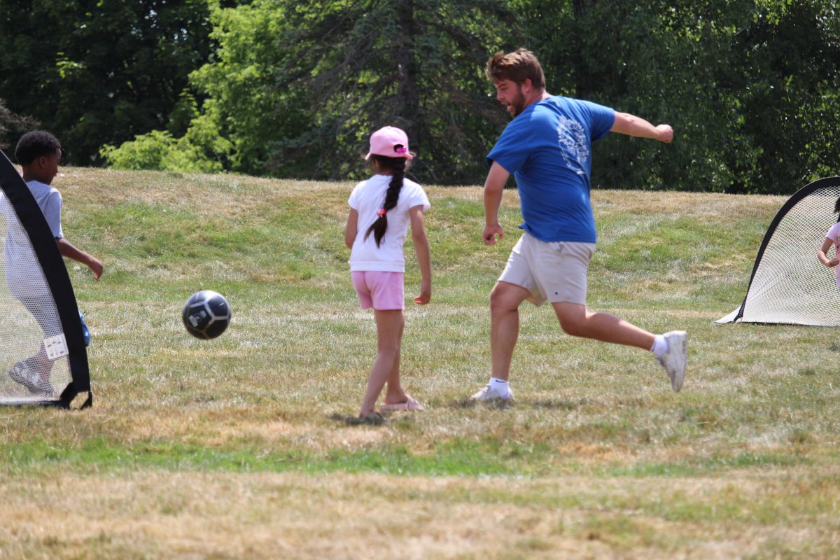 PerintonRec's tweet image. The Pine Games wrapped up its 2nd summer last week with a pizza party &amp;amp; a display of African Drumming by Mayukwa Kashiwa. Perinton Rec &amp;amp; Parks hosted this free mobile camp Tues. &amp;amp; Thurs  at Pines of Perinton. The camp is sponsored by Town, Learning Links &amp;amp; Monroe County Sheriffs.
