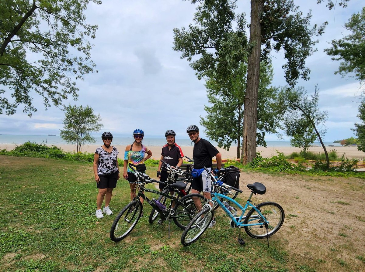 HopefulWaysOrg's tweet photo. Super-sized ships w/interesting artwork. Not a good angle, but good vision lets you appreciate it. Improving vision is what @HopefulWaysOrg is doing for the poor. Today's ride went N to Lake Ontario @ Sunset Beach, Port Weller Beach, Port Dalhousie &amp; back. The rain did not deter. https://t.co/XX5taEmXQU