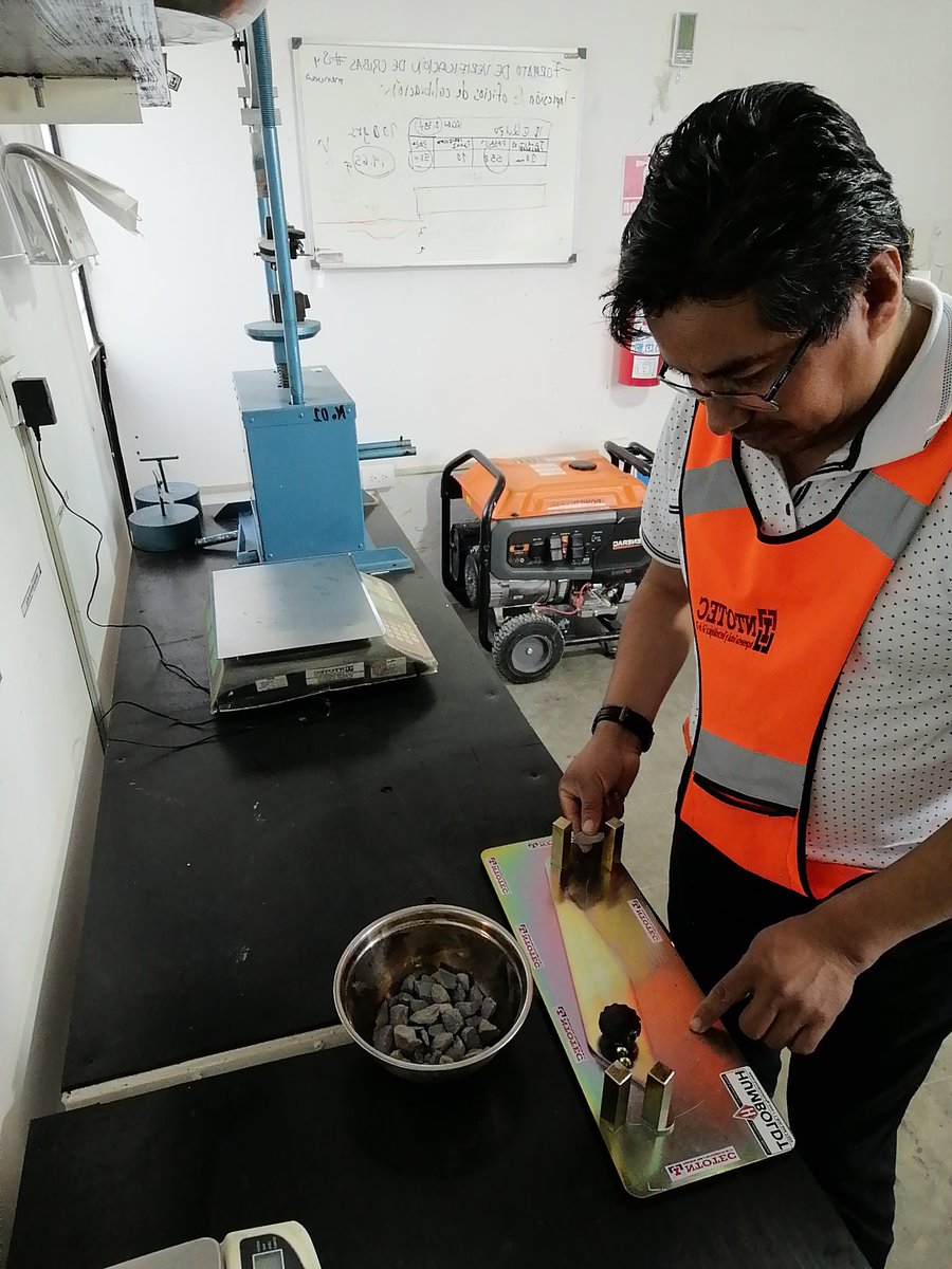 INTOTEC's tweet image. En el agregado grueso que es utilizado en las mezclas asfálticas.  Se requiere conocer las partículas alargadas y chatas.  Por medio del calibrador proporcional que se indica en la normativa ASTM D 4791. Por lo que podrá solicitar su cotización y con gusto lo atendemos.