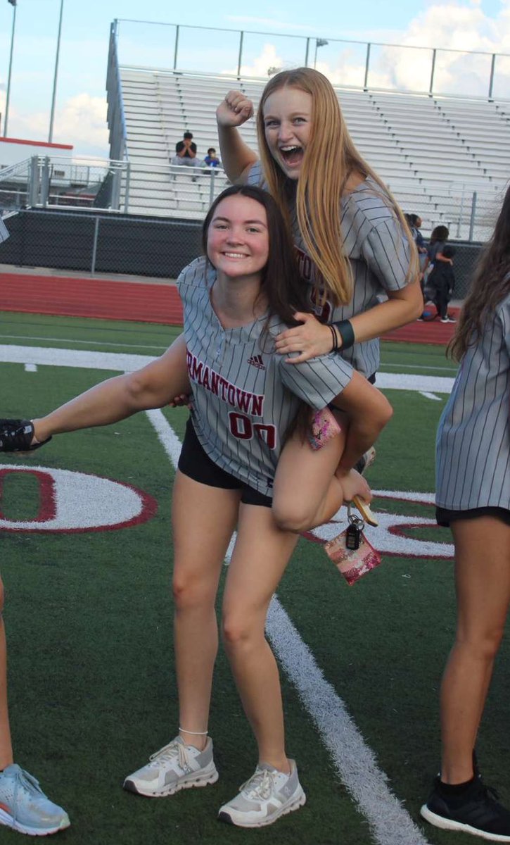 DannahKnighton's tweet photo. Meet the Mavs! can’t wait for the last season with @tatumcgrace and all of our silly shenanigans! @GHSMAVSsoftball @BMCSoftball @TristanEllingb1 https://t.co/ohTO7Pcgen