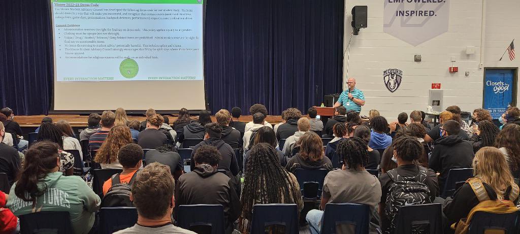 TimAlexander133's tweet photo. @Moore9Academy had the Freshman Academy Town Hall today! https://t.co/5Li0sqXgJ3
