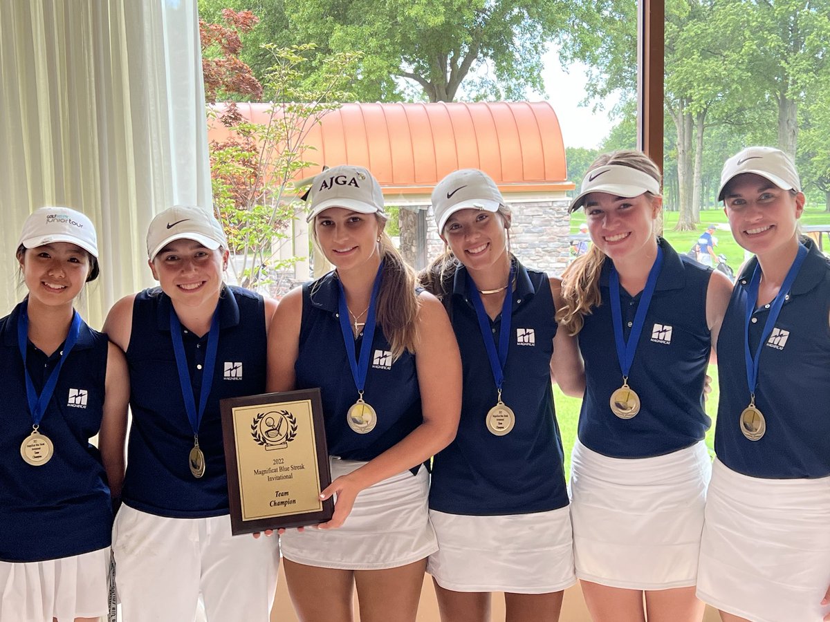 MagsHSAthletics's tweet photo. Varsity Golf wins the Magnificat Blue Streak Invitational with a team score of 306; Freshman Claire Liu fires a 73 (+1) to finish as medalist runner up! ⁦@MagnificatGolf⁩ #MagsProud https://t.co/4PMpRdOVLT