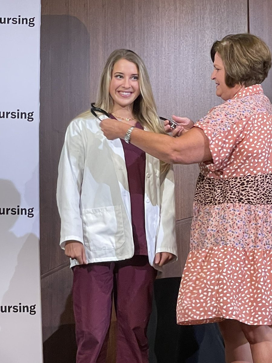 RobinDail's tweet photo. @UofSCNursing stethoscope ceremony for our new junior nursing students! All 127 of them! https://t.co/6M7FGRTXbN